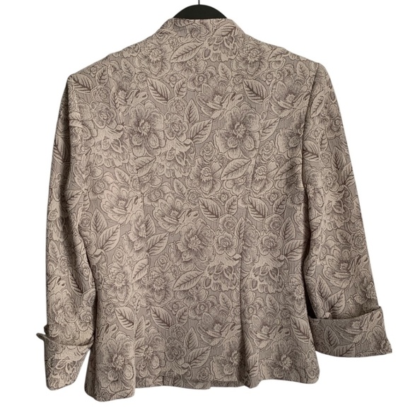 ** SOLD ** - Picture 5 of 9